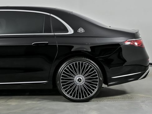 Used 2023 Mercedes-Benz Maybach S 680 4MATIC image 9