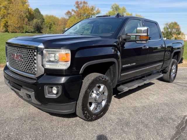 Used 2016 GMC Sierra 3500 Denali w/ Duramax Plus Package AWD/4WD image 8