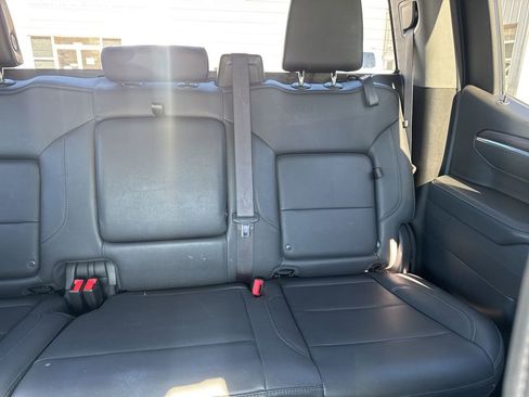 Used 2024 GMC Sierra 1500 SLT image 15