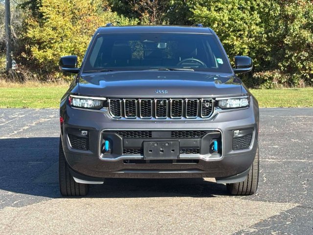 Used 2024 Jeep Grand Cherokee Overland w/ Advanced Protech Group III AWD/4WD image 33