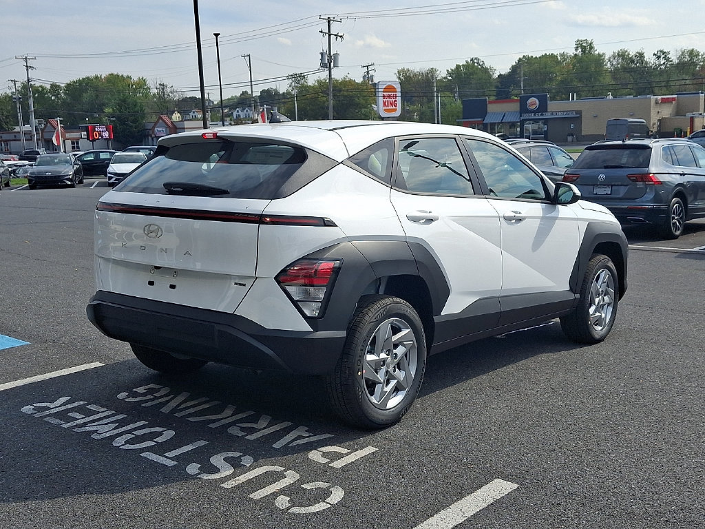 New 2027 Hyundai Kona SE AWD/4WD image 7