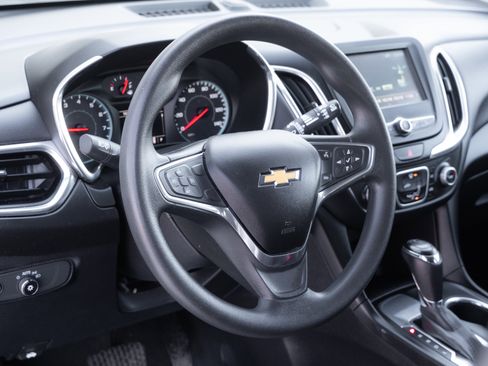 Used 2018 Chevrolet Equinox LT image 11