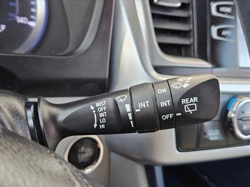 Used 2018 Toyota Highlander XLE AWD/4WD image 25