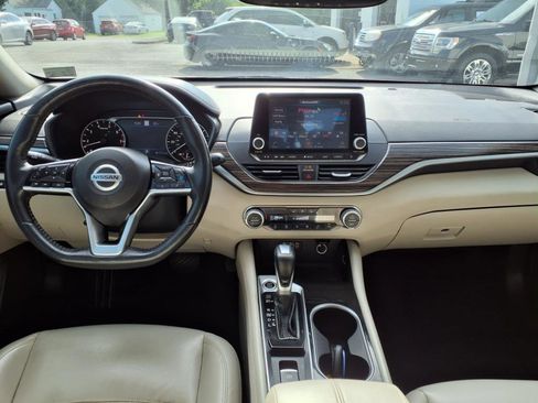 Used 2021 Nissan Altima 2.5 Platinum image 6