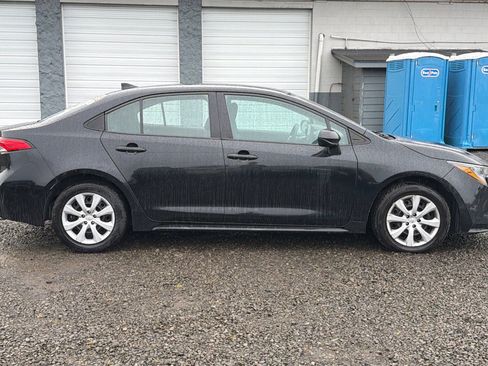 Used 2022 Toyota Corolla LE image 4