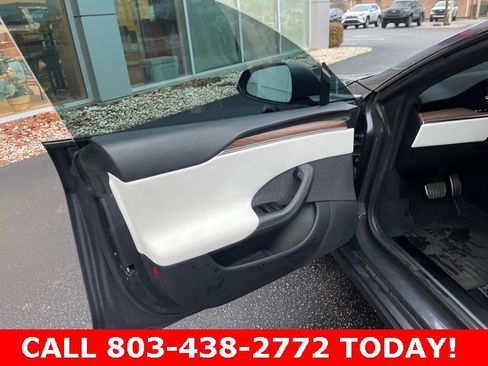 Used 2022 Tesla Model S image 5
