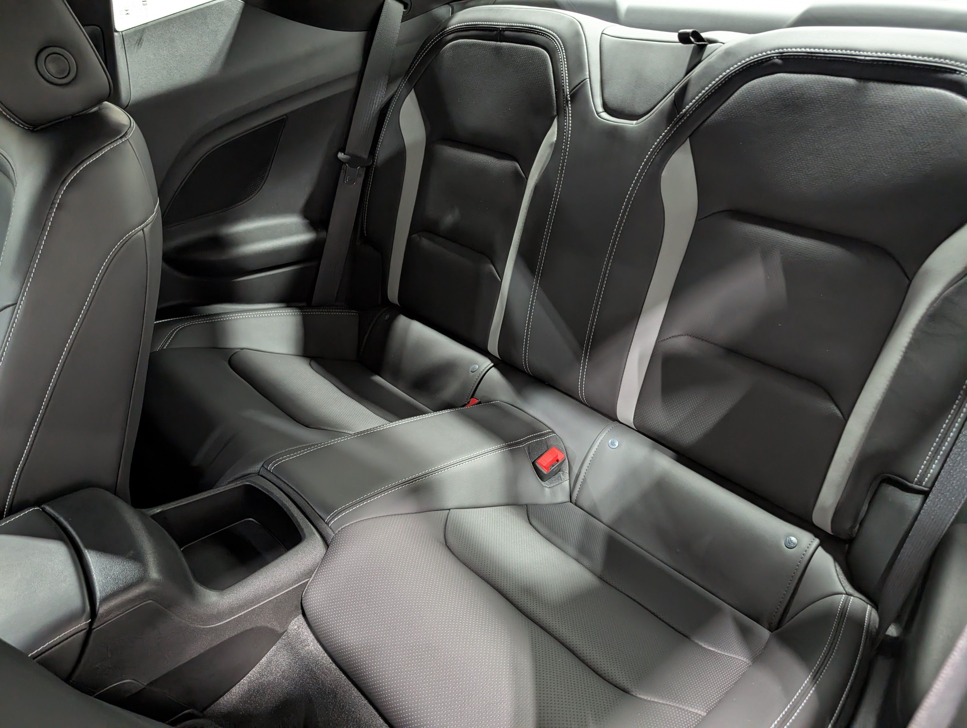 Used 2024 Chevrolet Camaro LT RWD image 15
