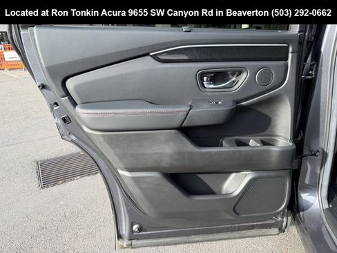 Used 2025 Honda Pilot Black Edition image 30