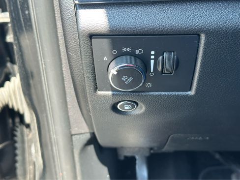 Used 2020 Jeep Grand Cherokee Limited AWD/4WD image 18
