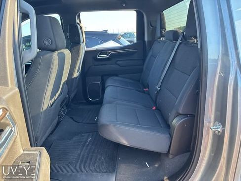 Used 2023 Chevrolet Silverado 1500 LT AWD/4WD image 10