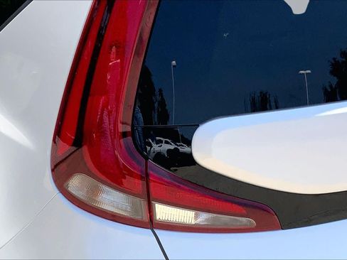 Used 2021 Kia Soul EX FWD image 24