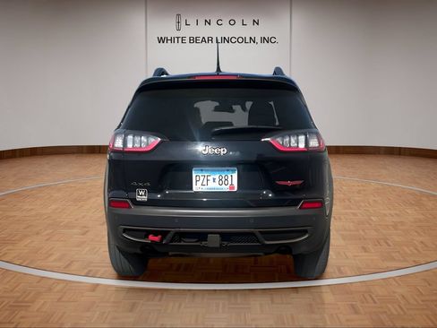 Used 2019 Jeep Cherokee Trailhawk w/ Cold Weather Group AWD/4WD image 6