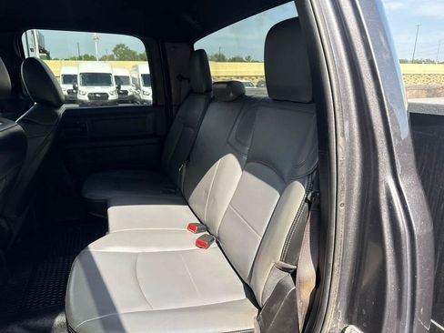 Used 2022 RAM 3500 Tradesman w/ Convenience Group AWD/4WD image 16