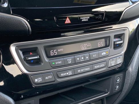Certified 2024 Honda Passport Black Edition image 24