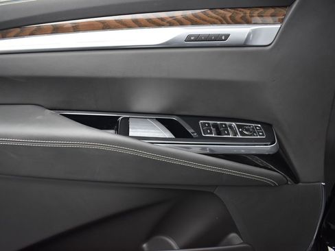 Certified 2025 Cadillac Escalade Sport Platinum w/ LPO, Floor Liner Package image 11