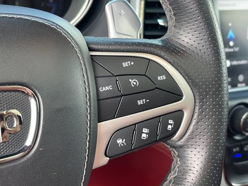 Used 2018 Jeep Grand Cherokee Trackhawk AWD/4WD image 29