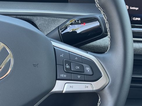 Certified 2025 Volkswagen Tiguan S FWD image 19