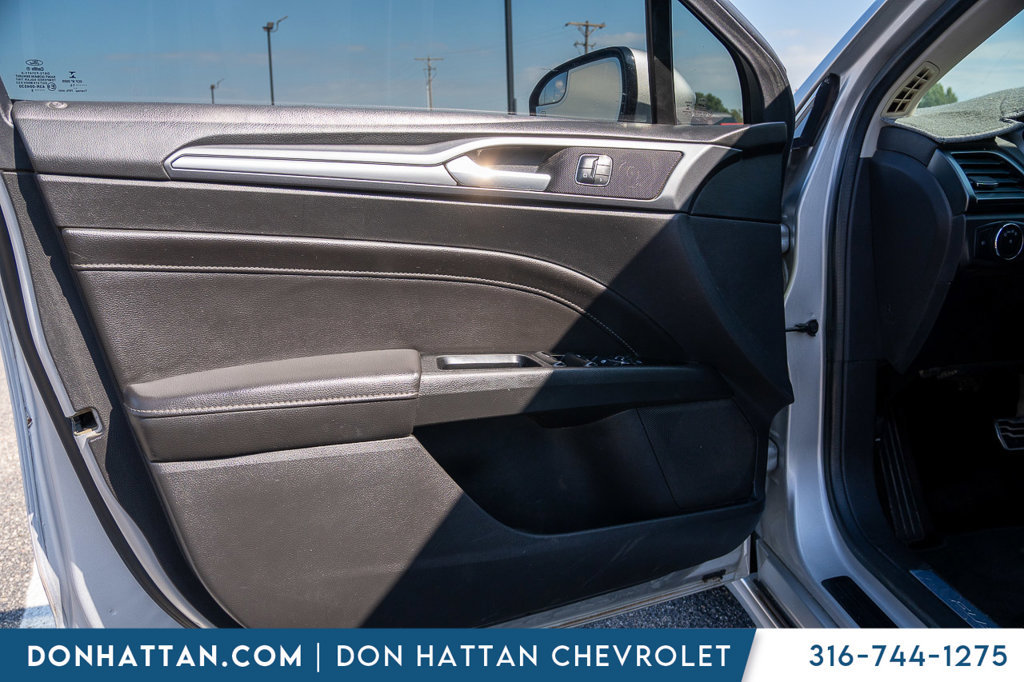 Used 2014 Ford Fusion Titanium FWD image 14