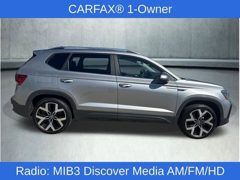 Used 2023 Volkswagen Taos SEL image 3