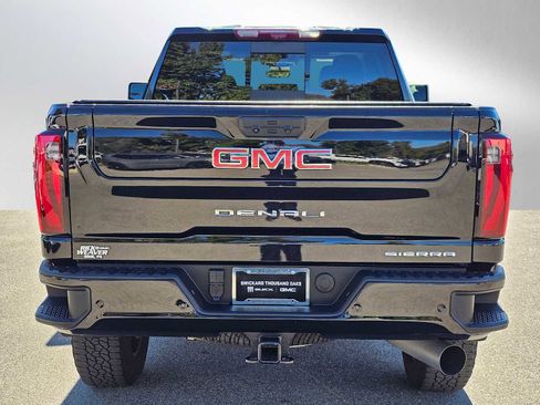 Used 2024 GMC Sierra 2500 Denali w/ Denali Reserve Package image 4
