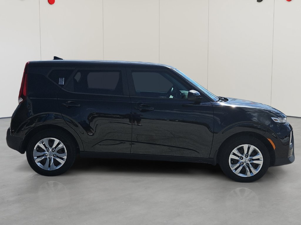 Used 2020 Kia Soul LX FWD image 6