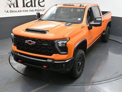 Used 2025 Chevrolet Silverado 2500 ZR2 w/ Technology Package AWD/4WD image 23