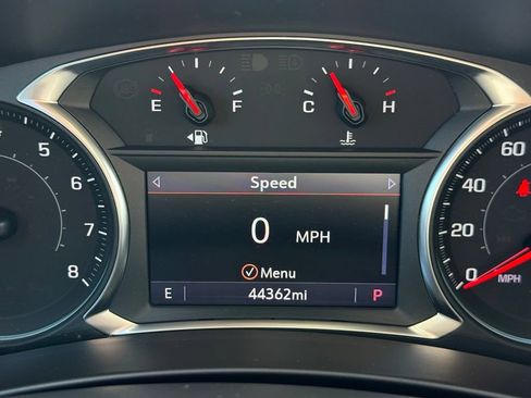 Used 2023 Chevrolet Equinox LT AWD/4WD image 18