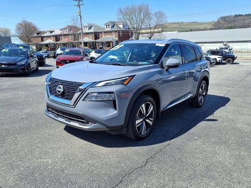 Used 2023 Nissan Rogue SL AWD/4WD image 3