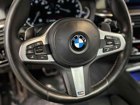 Used 2019 BMW 540i w/ M Sport Package image 41