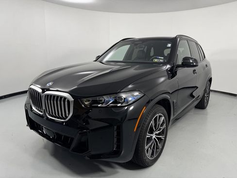 Used 2024 BMW X5 xDrive40i w/ M Sport Package AWD/4WD image 3