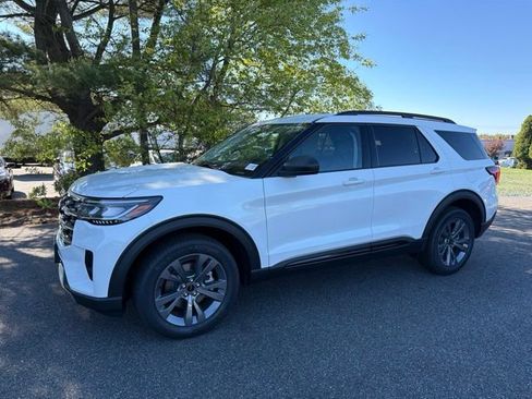 New 2026 Ford Explorer Active w/ Active Comfort Package AWD/4WD image 5