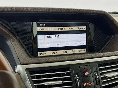 Used 2010 Mercedes-Benz E 350 Sedan image 17