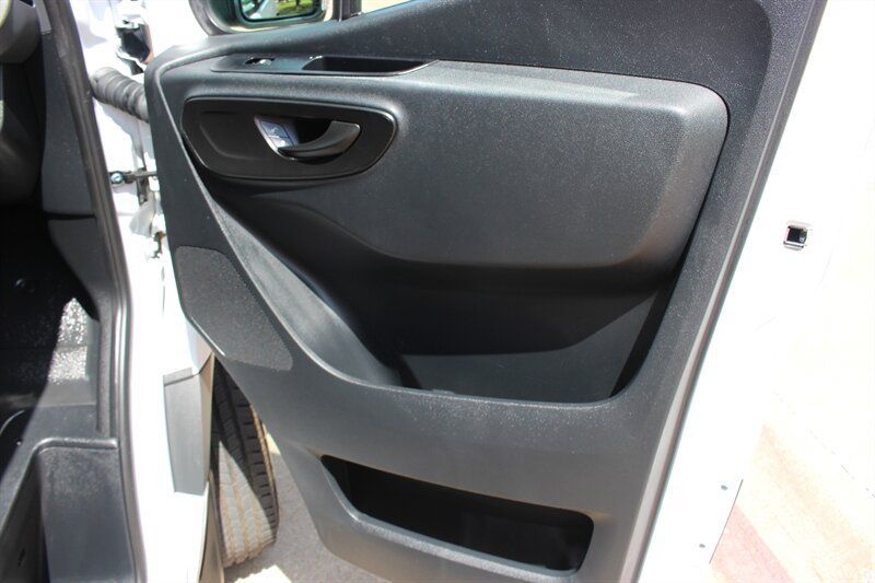 Used 2024 Mercedes-Benz Sprinter 2500 image 25