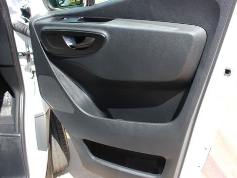 Used 2024 Mercedes-Benz Sprinter 2500 image 25