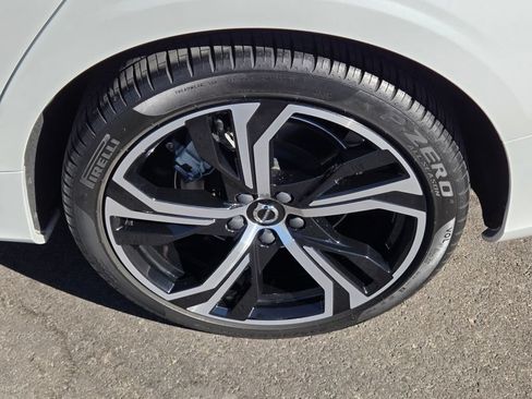 Used 2023 Volvo S60 B5 Plus w/ Climate Package FWD image 5