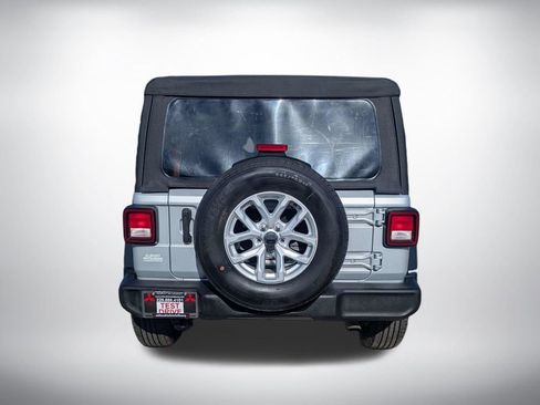Used 2023 Jeep Wrangler Unlimited Sport AWD/4WD image 4