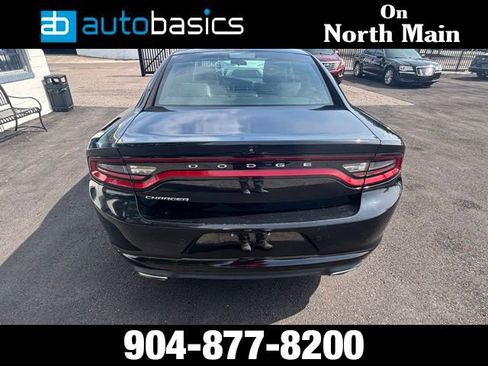 Used 2019 Dodge Charger SXT w/ Leather Interior Group RWD image 4