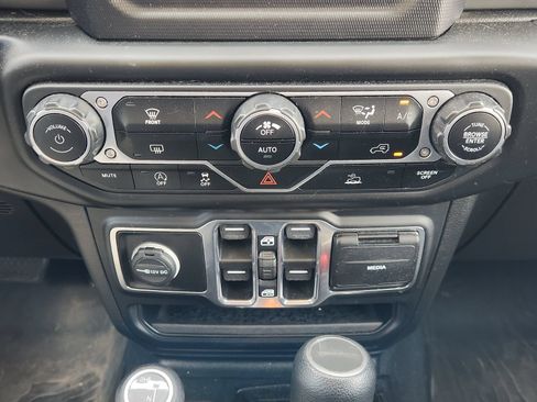 Used 2020 Jeep Gladiator Sport w/ Quick Order Package 24S AWD/4WD image 22