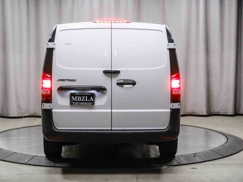 Used 2022 Mercedes-Benz Metris image 3