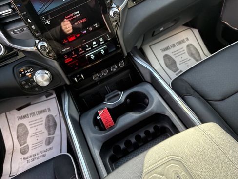 Used 2025 RAM 1500 Laramie image 30