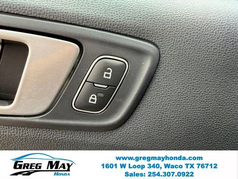 Used 2020 Ford EcoSport SE FWD image 25