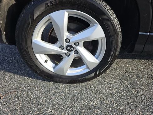 Used 2021 Audi Q3 2.0T Premium w/ Convenience Package image 9