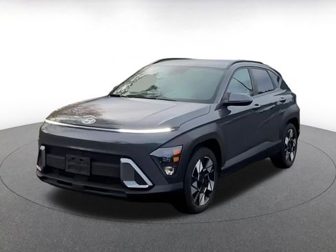 Used 2025 Hyundai Kona SEL image 8