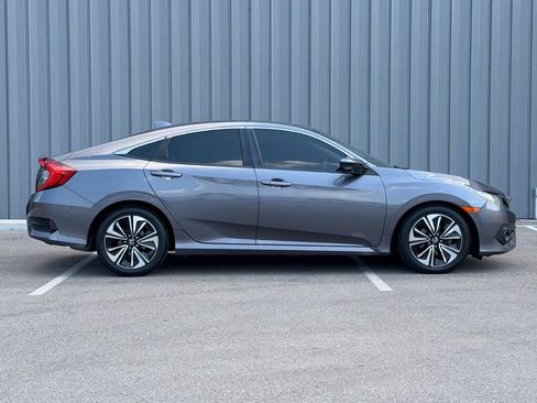 Used 2017 Honda Civic EX-L image 4