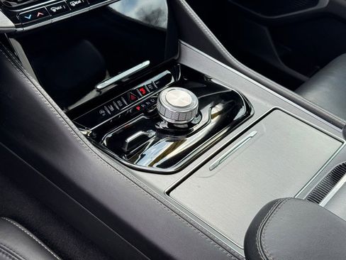 Used 2023 Jeep Wagoneer Series II image 23