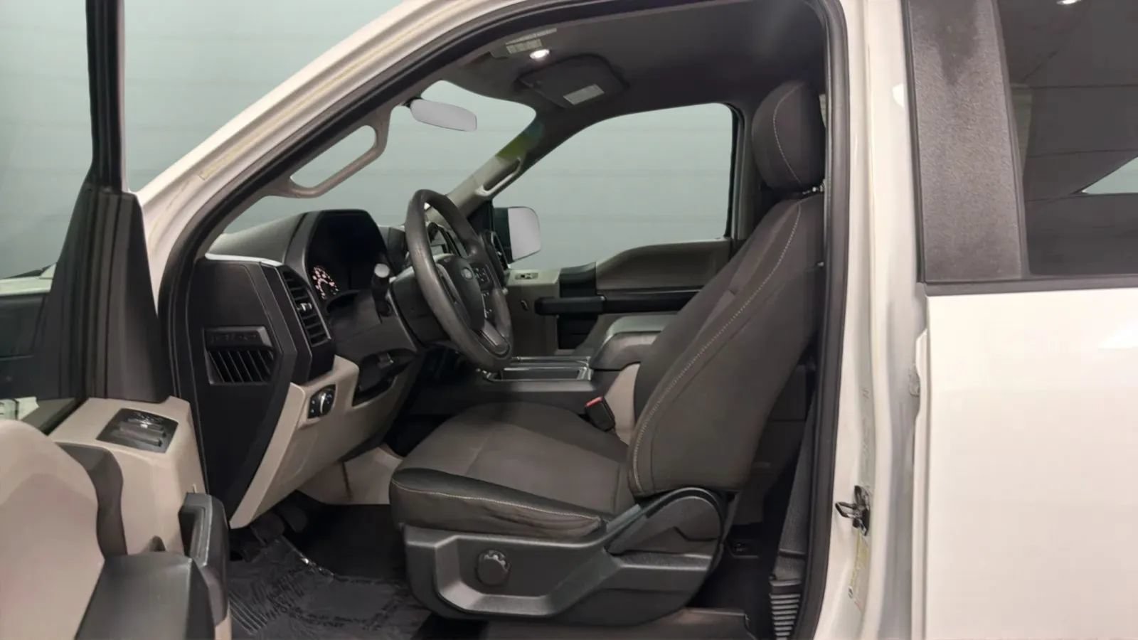 Used 2017 Ford F150 XL w/ Equipment Group 101A Mid AWD/4WD image 21