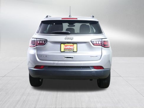 Used 2018 Jeep Compass Latitude w/ Popular Equipment Group image 6