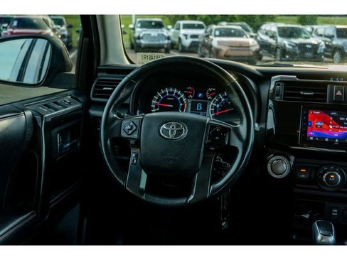 Used 2018 Toyota 4Runner TRD Off-Road Premium AWD/4WD image 22