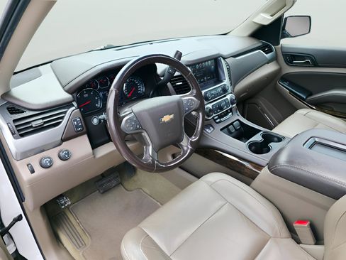Used 2018 Chevrolet Tahoe LT w/ LT Signature Package AWD/4WD image 11