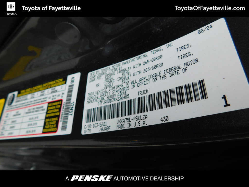 Used 2024 Toyota Tundra Limited AWD/4WD image 11